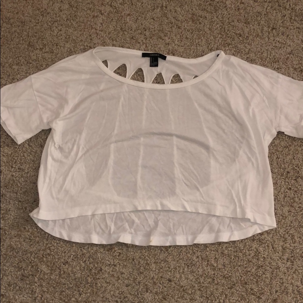 Forever 21. Short sleeve. CROP.
